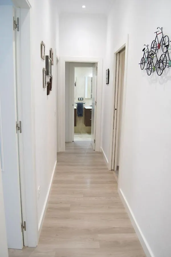 Julieta Historical Apartment By AlohaΜάλαγα