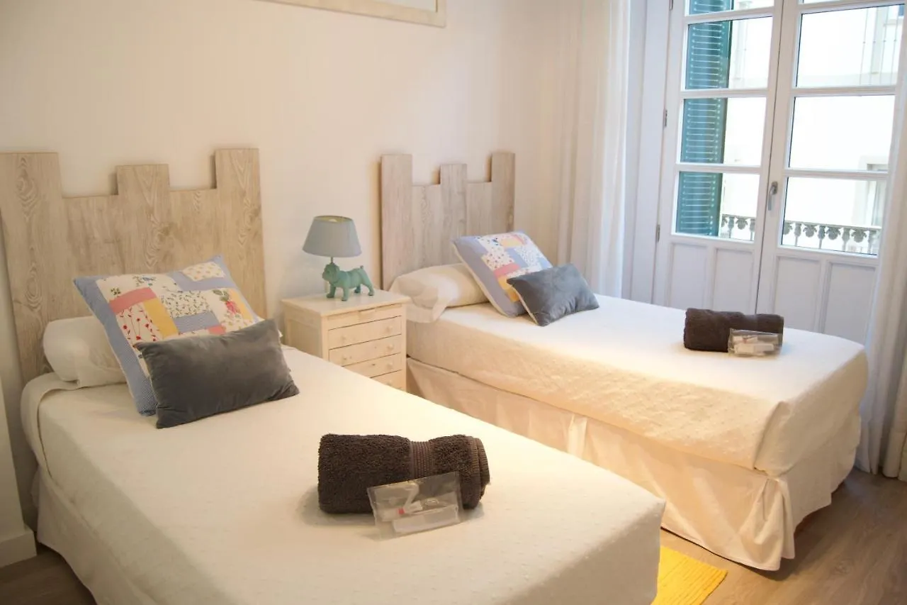 Julieta Historical Apartment By AlohaΜάλαγα
