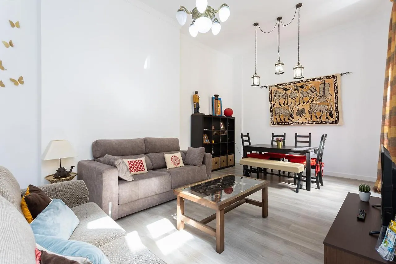 Julieta Historical Apartment By AlohaΜάλαγα Μάλαγα