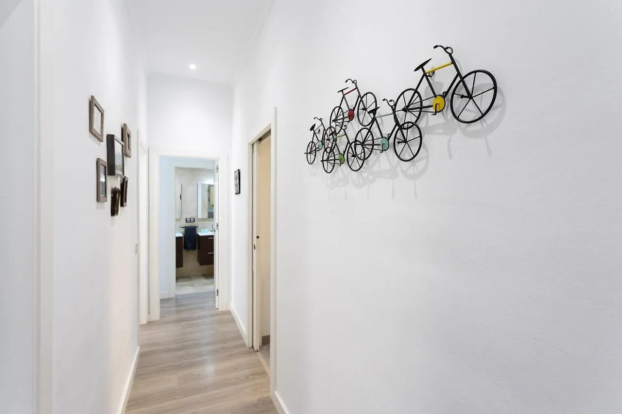 Julieta Historical Apartment By AlohaΜάλαγα